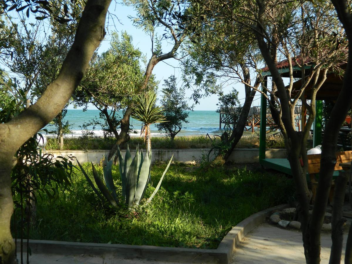 Mavi Dalga Beach Hotel Lokbatan Buitenkant foto